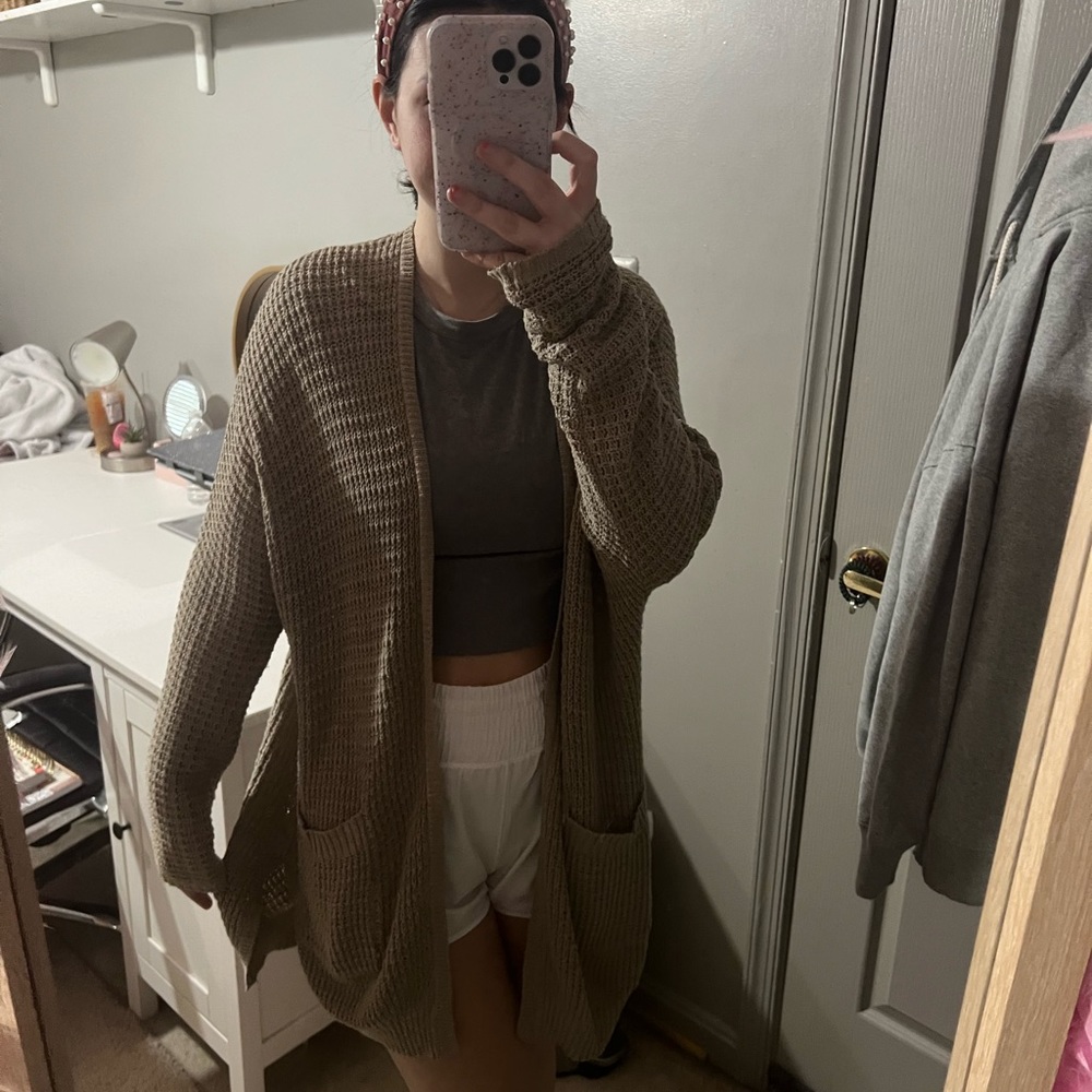 oversized tan cardigan with pockets